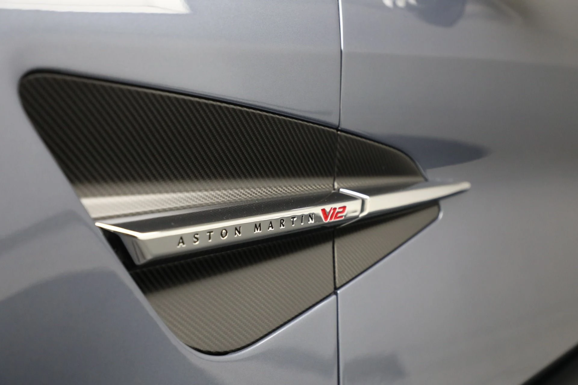 mph032_3456469397_New_2025_Aston_Martin_Vanquish_1738262610_e36a3bbd13
