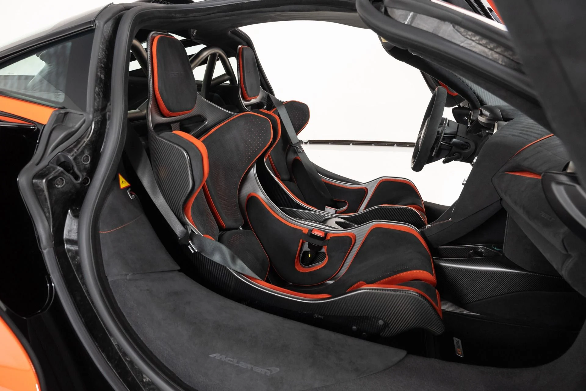 mph032_3458379991_Used_2021_Mc_Laren_765_LT_1746474152_2c8724626d
