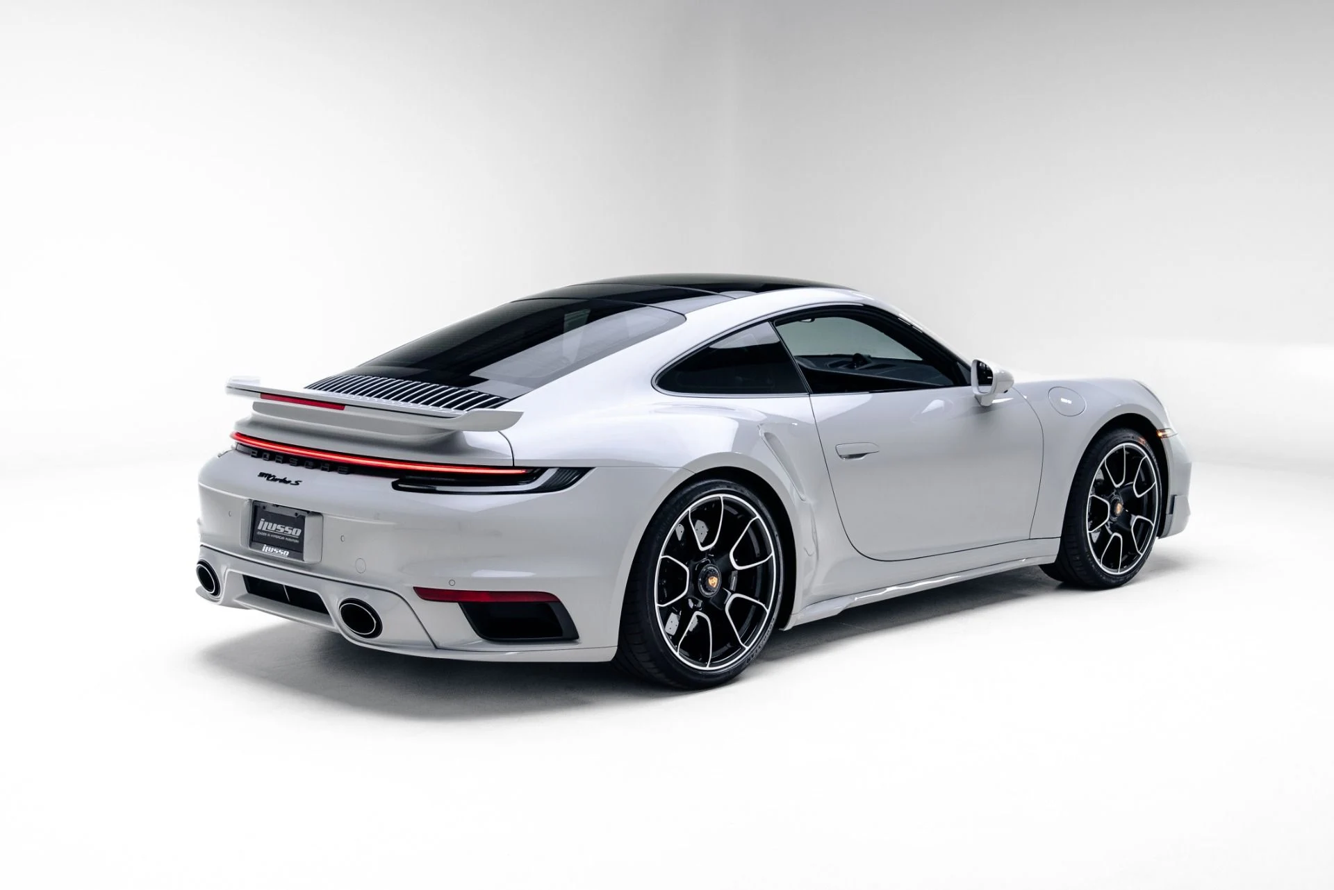 mph032_3472061678_Used_2022_Porsche_911_Turbo_S_1774378410_5484c6fb66