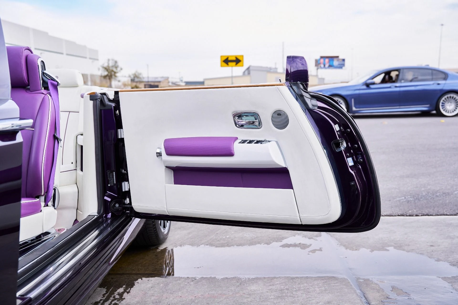 mph032_3489456330_Used_2008_Rolls_Royce_Phantom_Drophead_Coupe_Base_1769136021_f6fbafd390