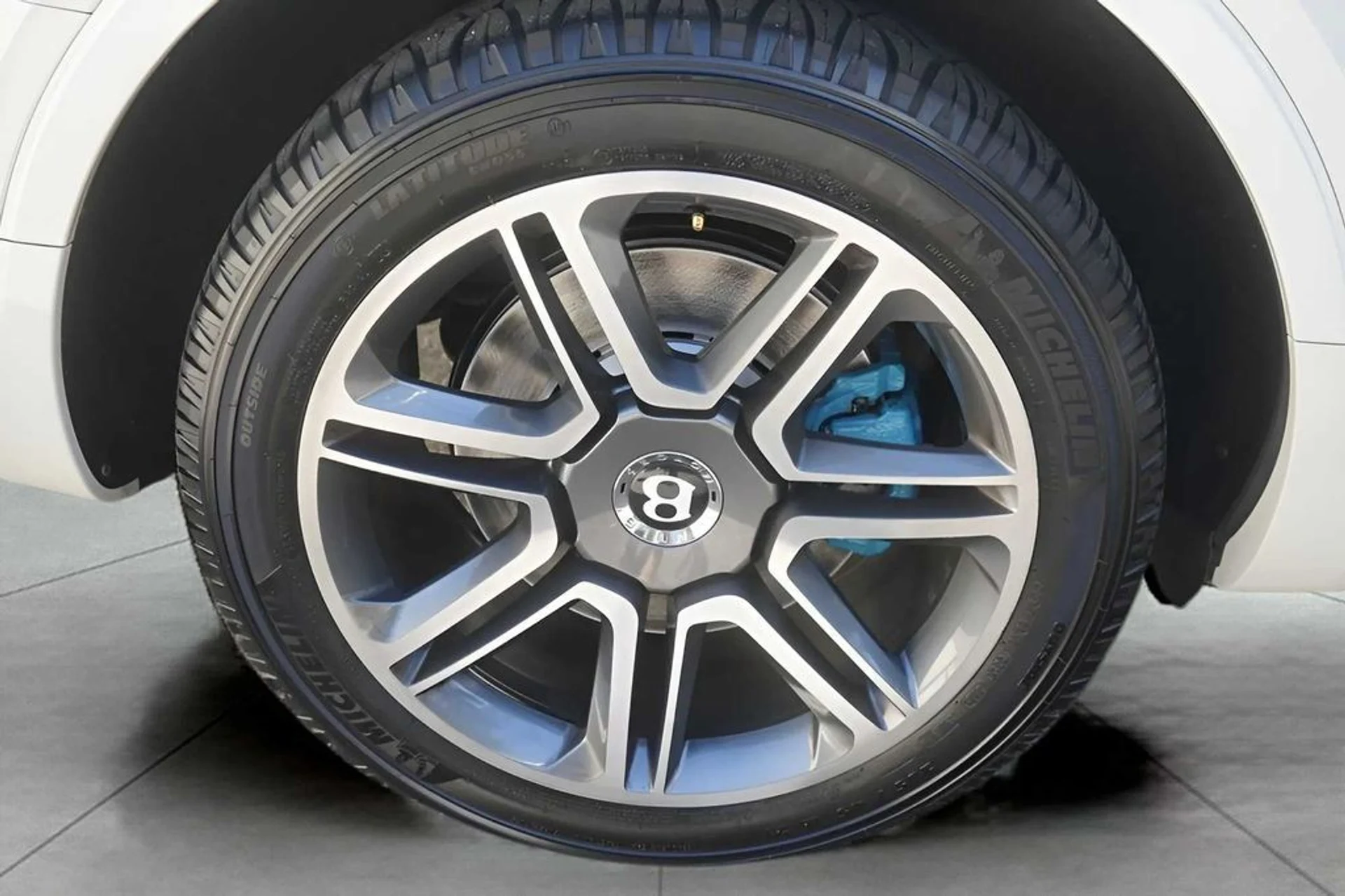 mph032_3507377316_8f7594b21cb89d30744eaf039edda90cx_da0b0b5cdc