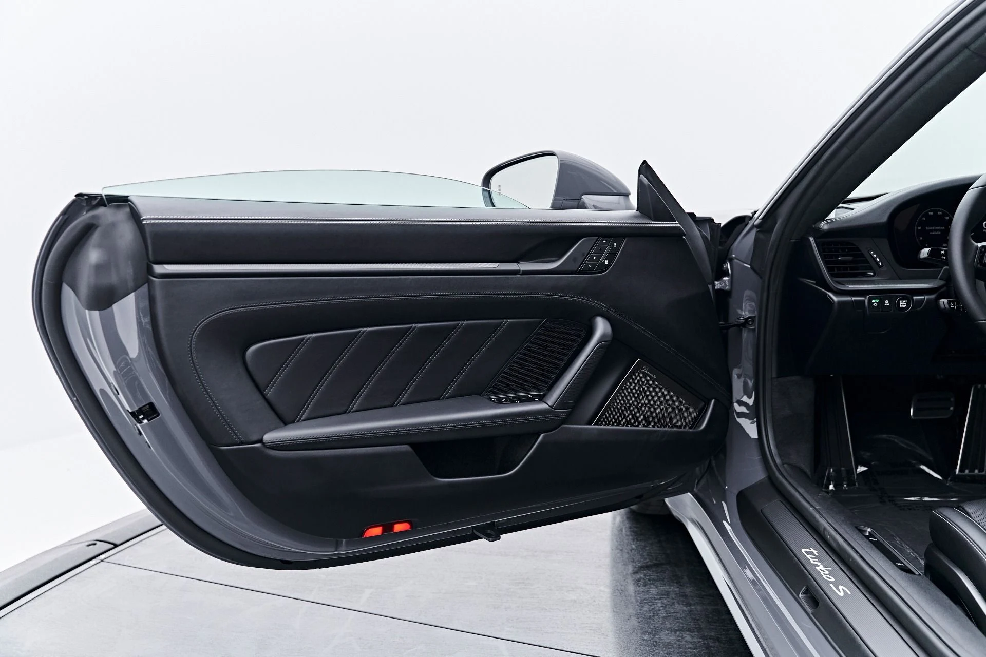 mph032_3509957994_Used_2026_Porsche_911_Turbo_S_1789622265_d55234e30f