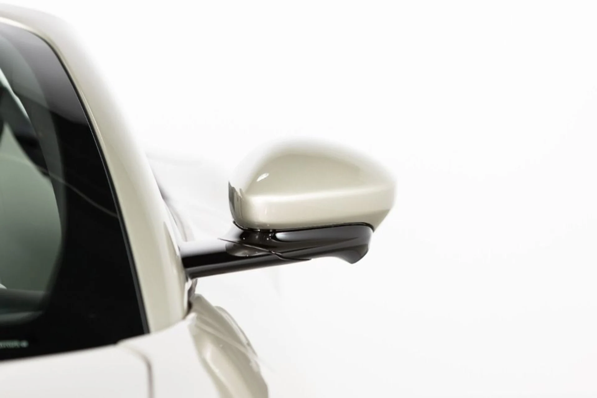 mph032_3510552195_Used_2024_Ferrari_Roma_Spider_366fc53765