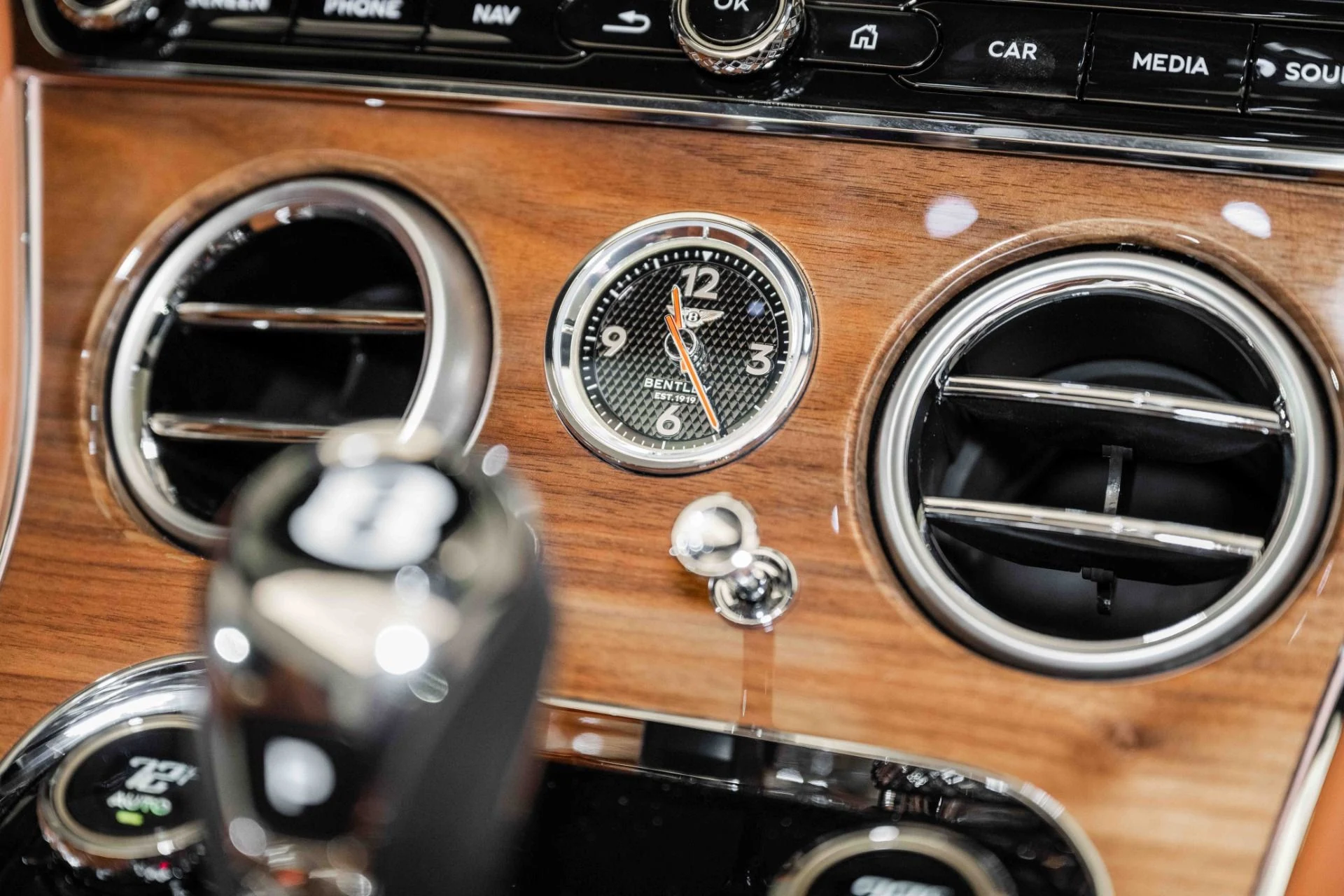 mph032_3512679383_Used_2024_Bentley_Continental_GTC_Edition_8_1743689884_4bb4aecaa5
