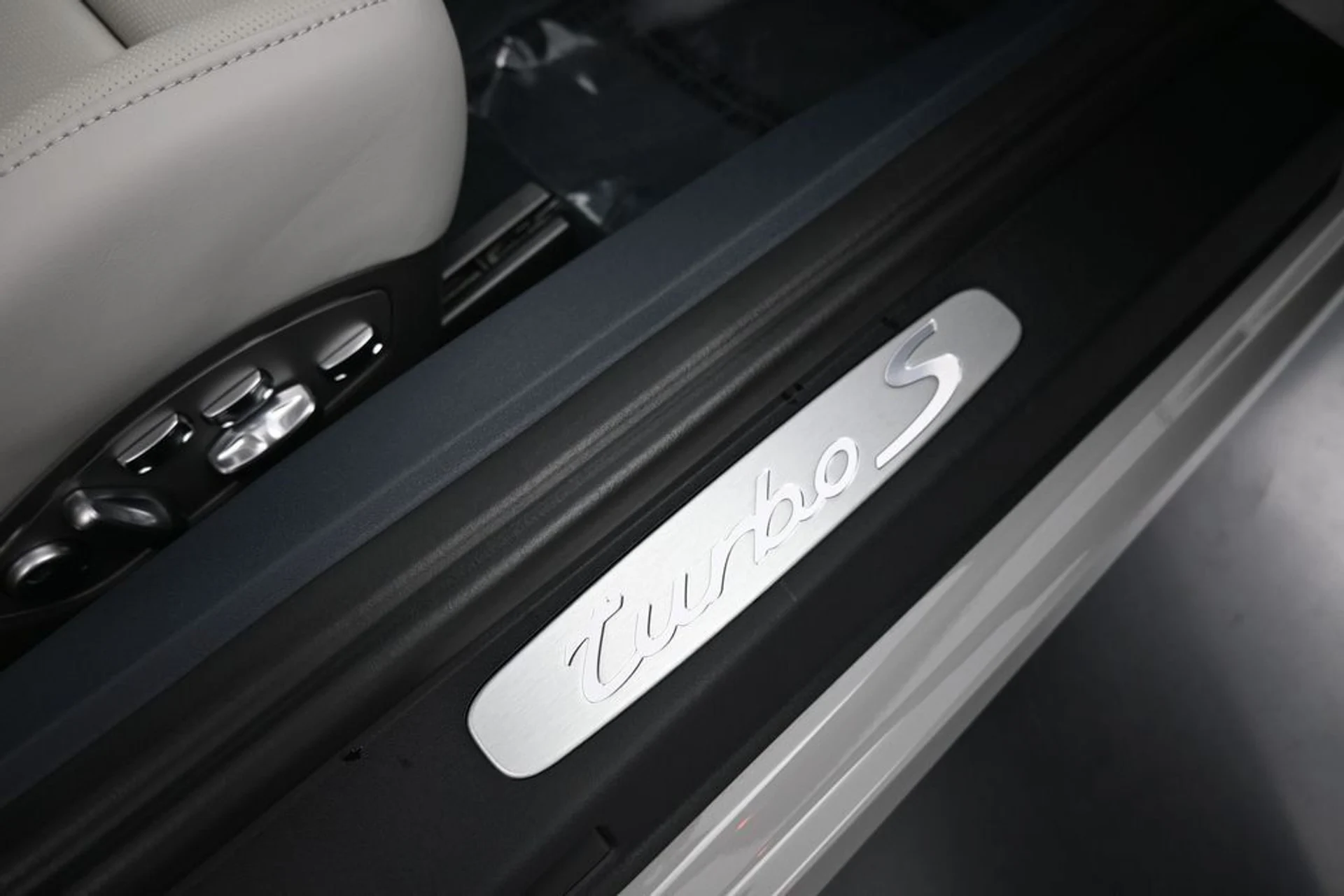 mph032_3513934329_99cbb2189c000621219e0e07494fc762_ac2bdc2174