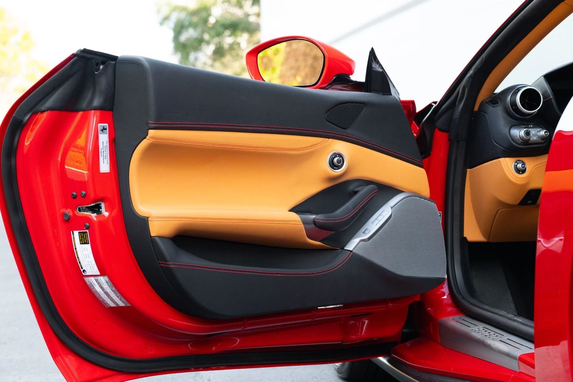 mph032_351583139_Used_2023_Ferrari_Portofino_M_1770869852_441b56adda