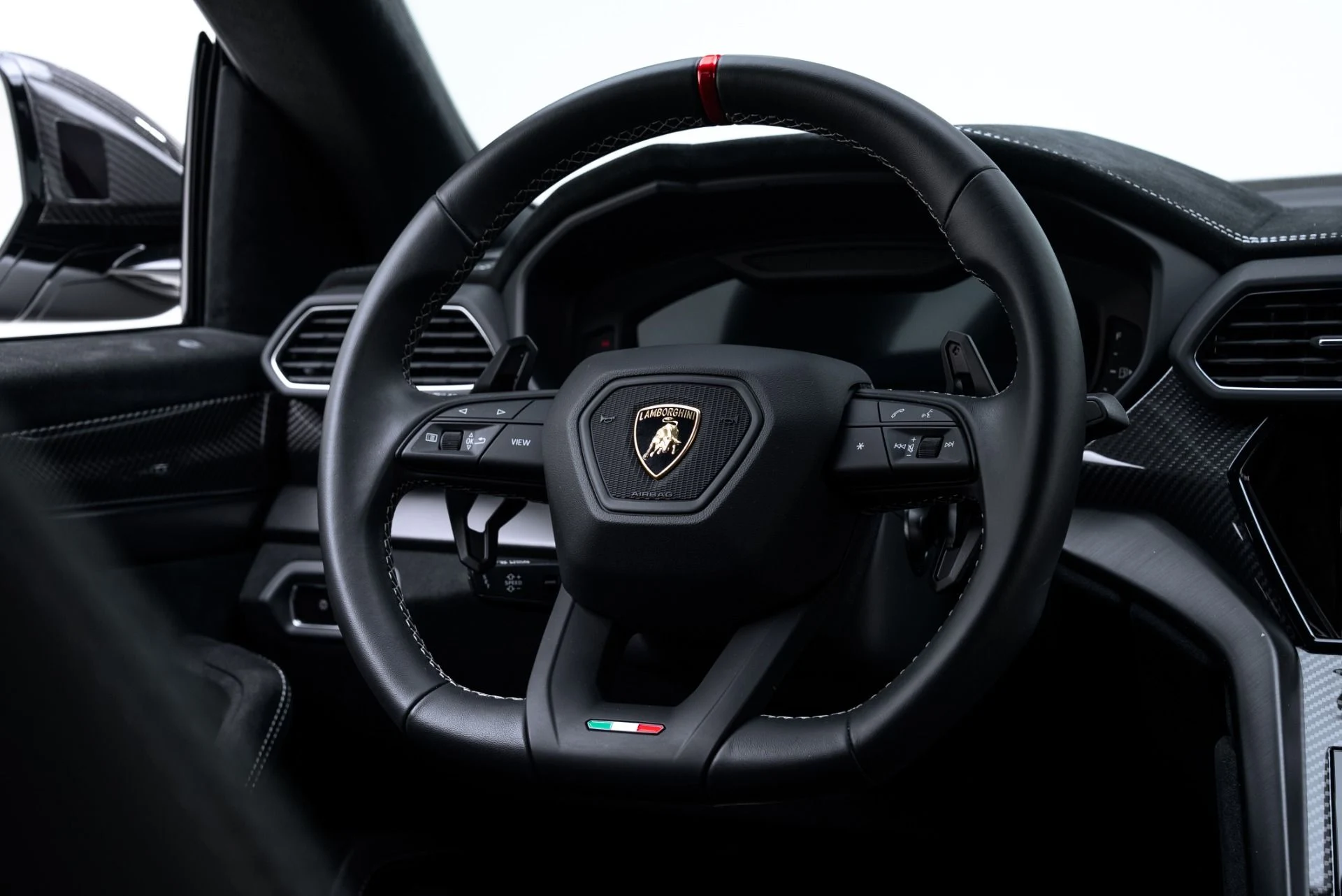 mph032_3530979420_Used_2024_Lamborghini_Urus_Performante_1775146757_214c747491