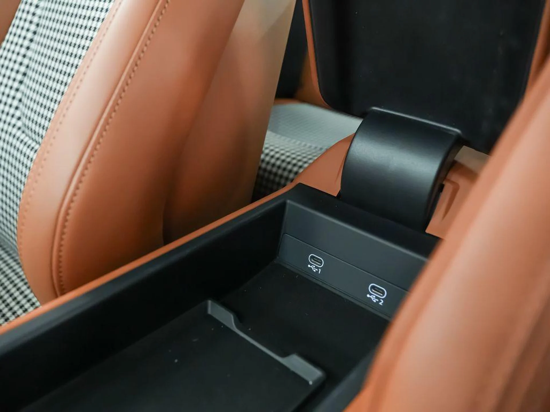 mph032_3542537696_V_Pzq6g_Lno_Xf_It_Yusxwg_Esb_Rgsp_Q_c006e65f42