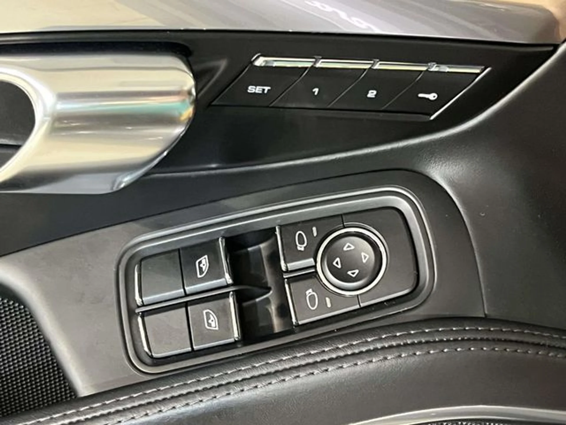 mph032_3544279843_80cf94d7e0b724ab1d51dd34186d02dbx_c34b2e01c8