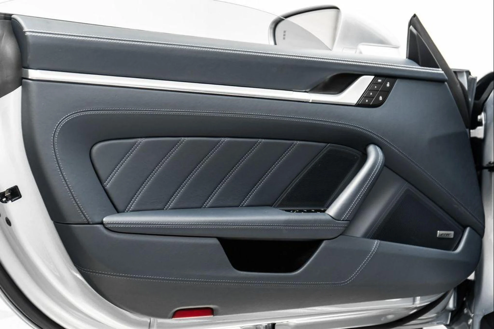 mph032_3546523680_NK_Wiffy_S22w1_Yh_X_Cxf_QGM_4_M_Lt_BE_14660a0961