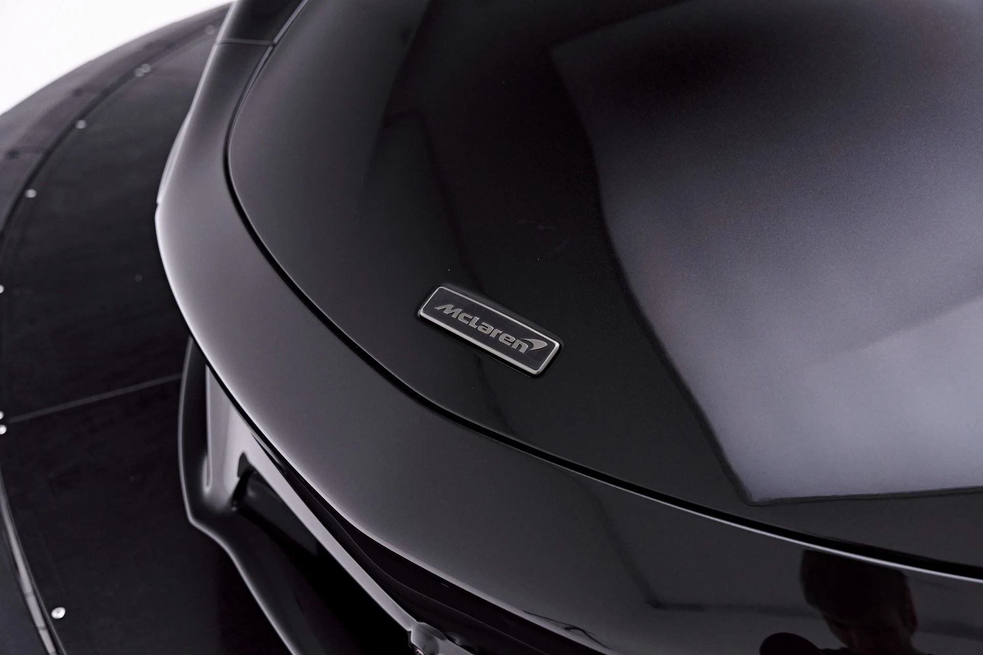 mph032_3565514075_Used_2026_Mc_Laren_Artura_Vision_1777507475_04326d9184