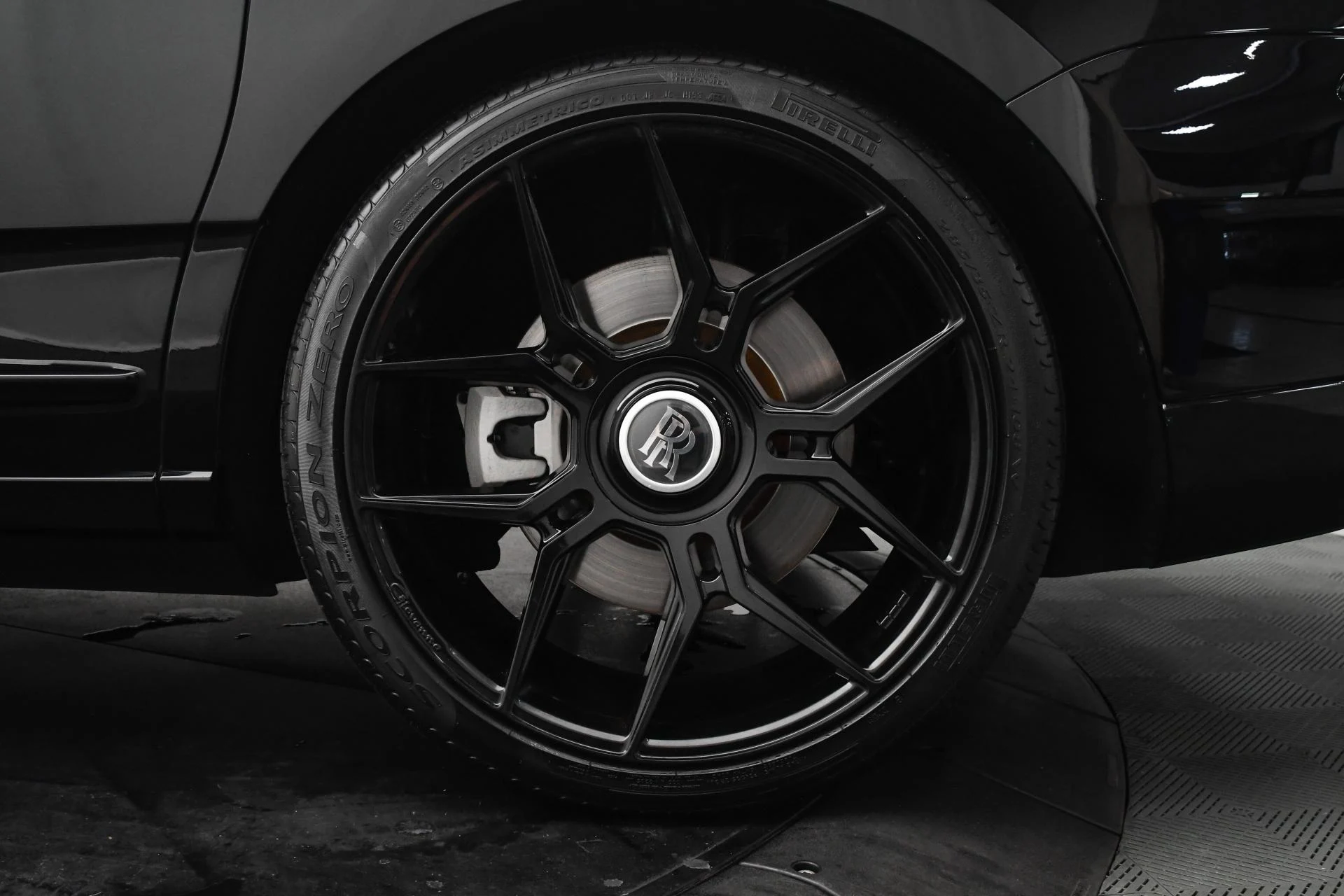 mph032_3566712680_Used_2020_Rolls_Royce_Cullinan_1753776557_10989b0c4a
