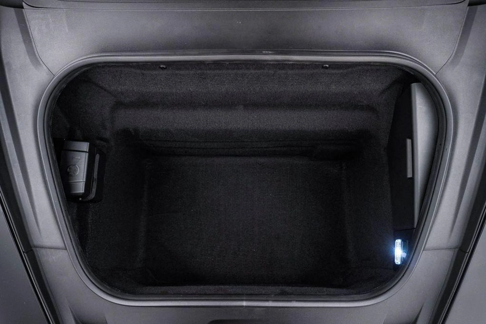 mph032_3566831560_89h_K7i8nv_T_Cd_I_Oy_L02_VH_Kh3_Nw_Zs_3f493483b0