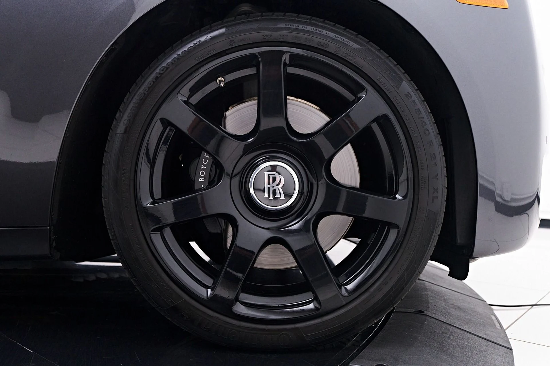 mph032_3574058505_Used_2017_Rolls_Royce_Ghost_Base_1743559500_bac29369d3