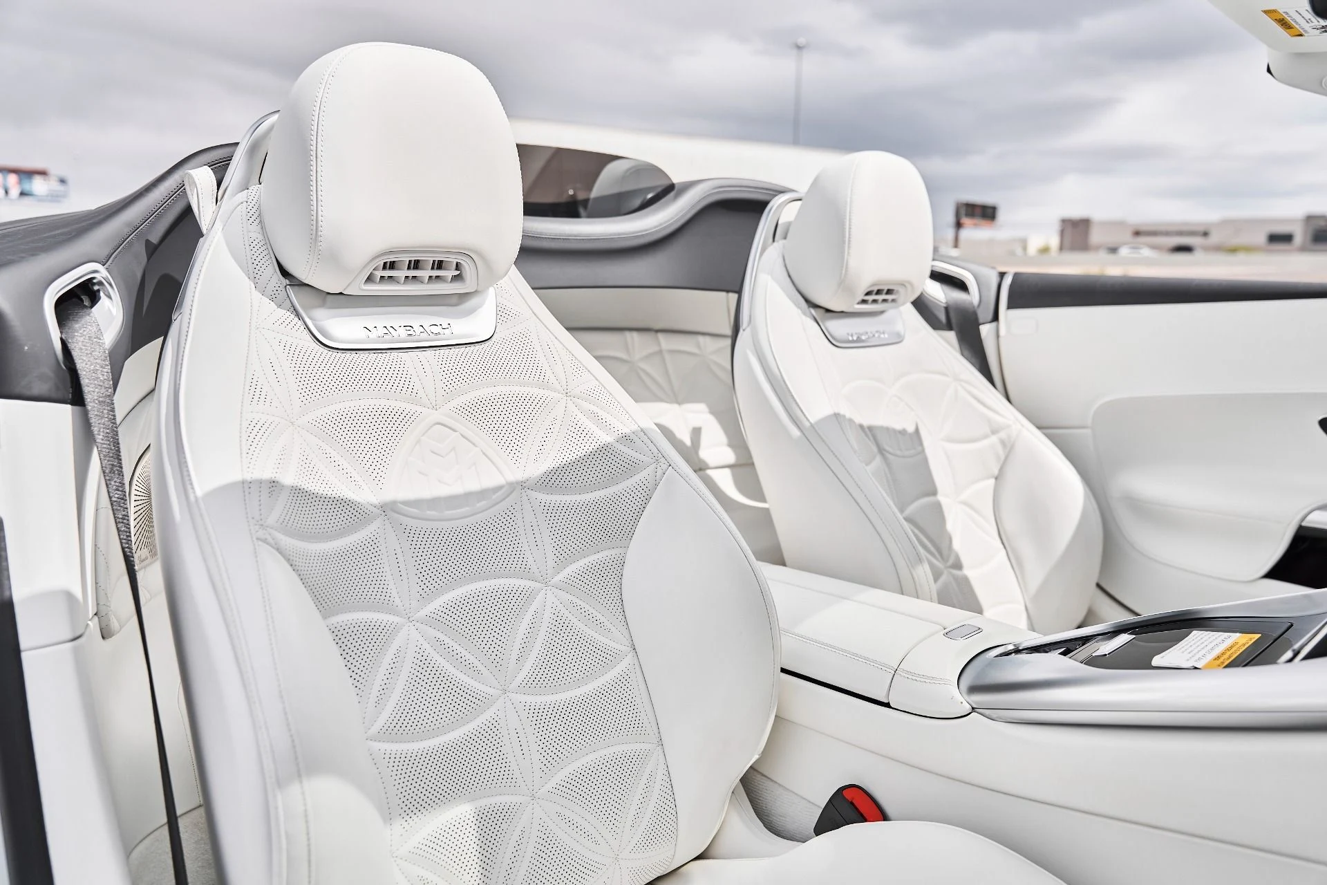 mph032_3580546111_Used_2026_Mercedes_Benz_SL_Class_Maybach_SL_680_1777159948_c9ee1db382