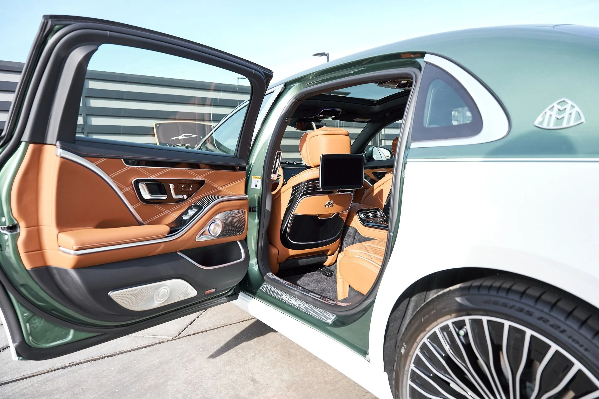 mph032_3582543073_Used_2026_Mercedes_Benz_S_Class_Maybach_S_680_1766455555_85198ff908