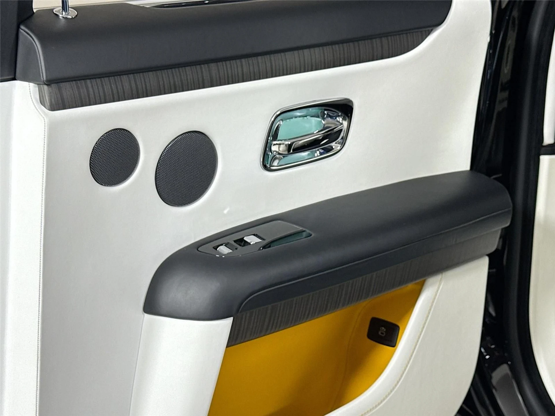 mph032_3585719785_684a2d9d31858b85d7727855b8d0b66a_693f25f4ca