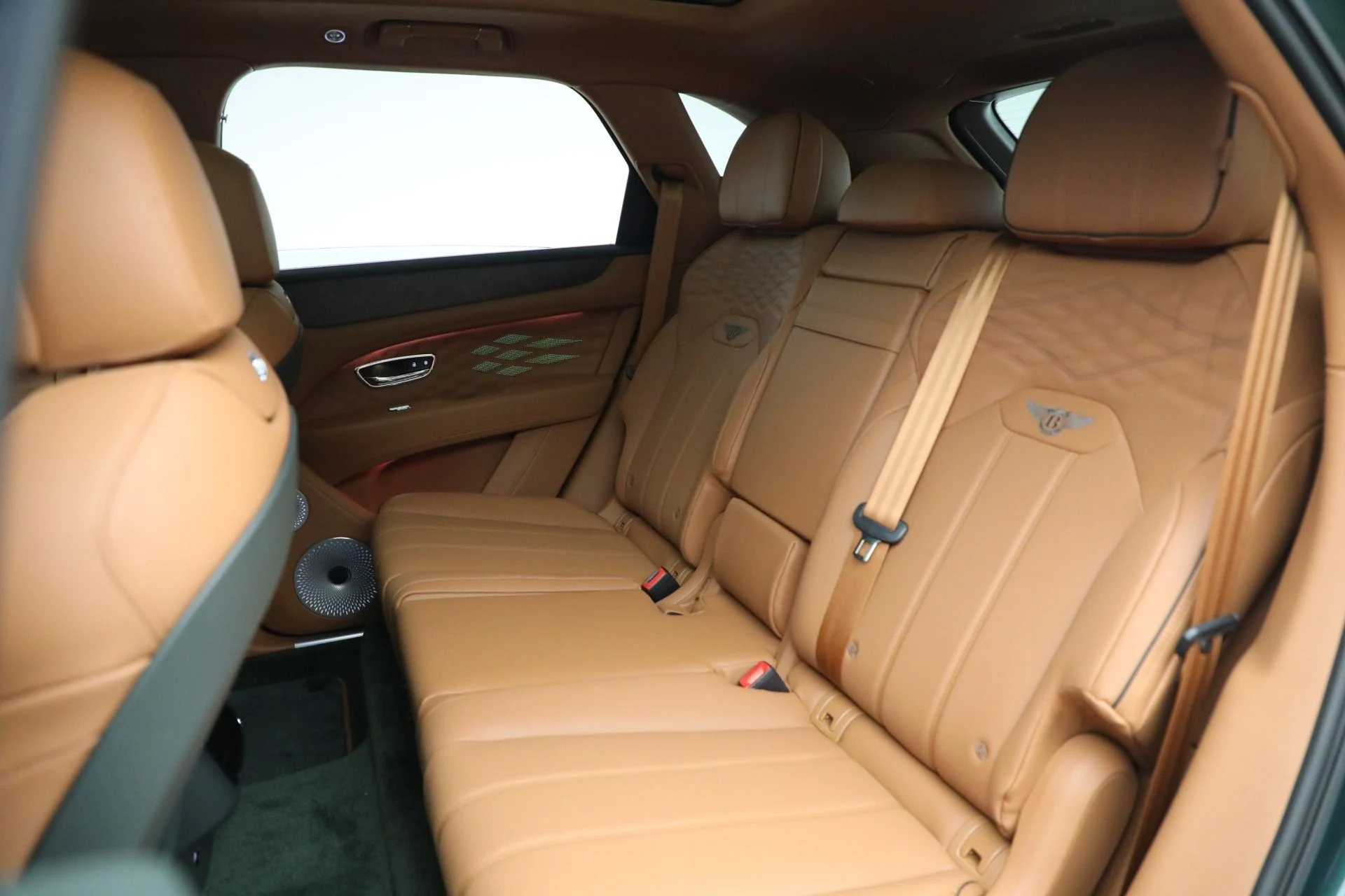 mph032_3586117309_New_2025_Bentley_Bentayga_Atelier_V8_770d177407