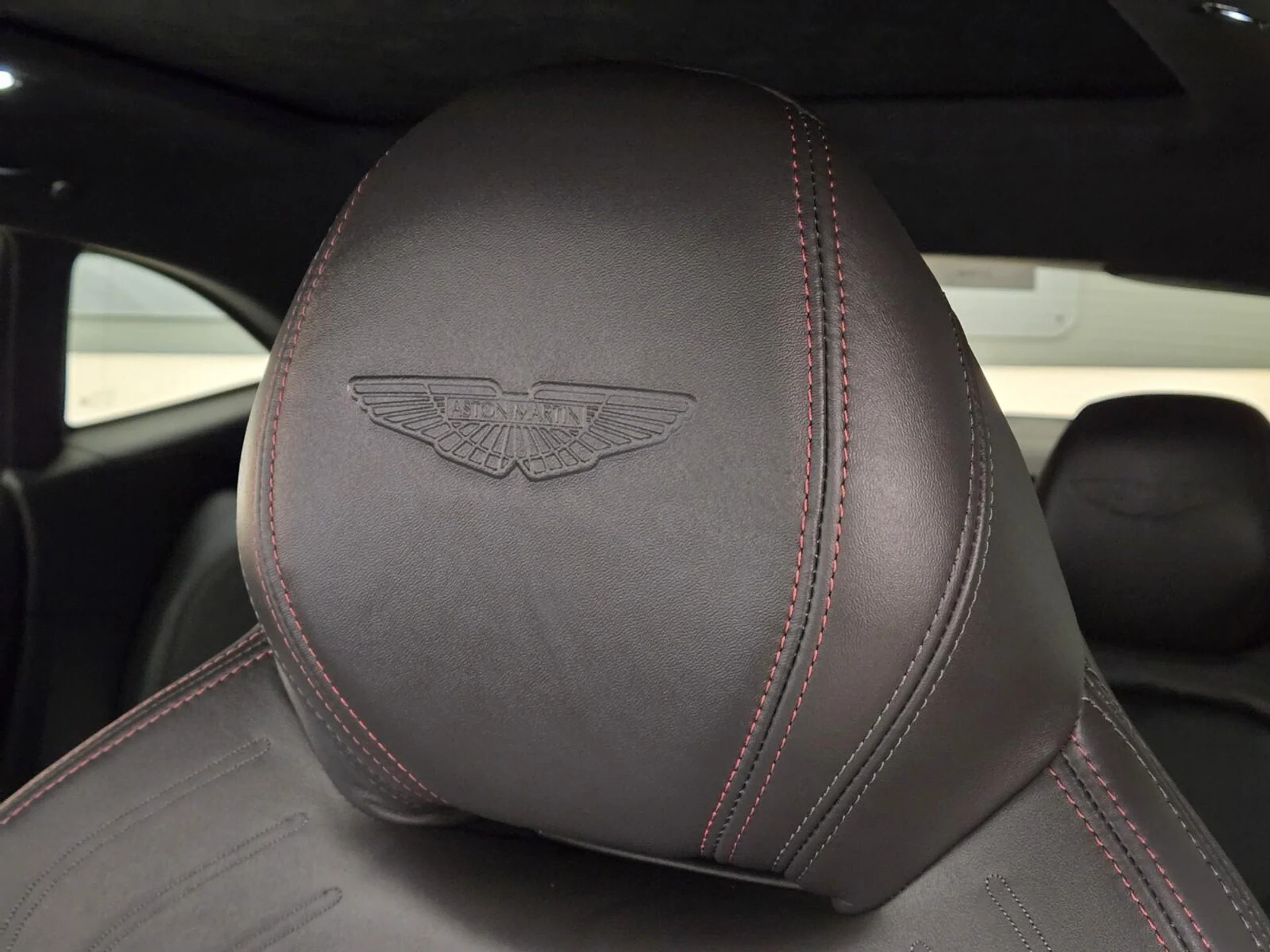 mph032_3607731265_Used_2024_Aston_Martin_DBX_1777355478_ad406e32bc