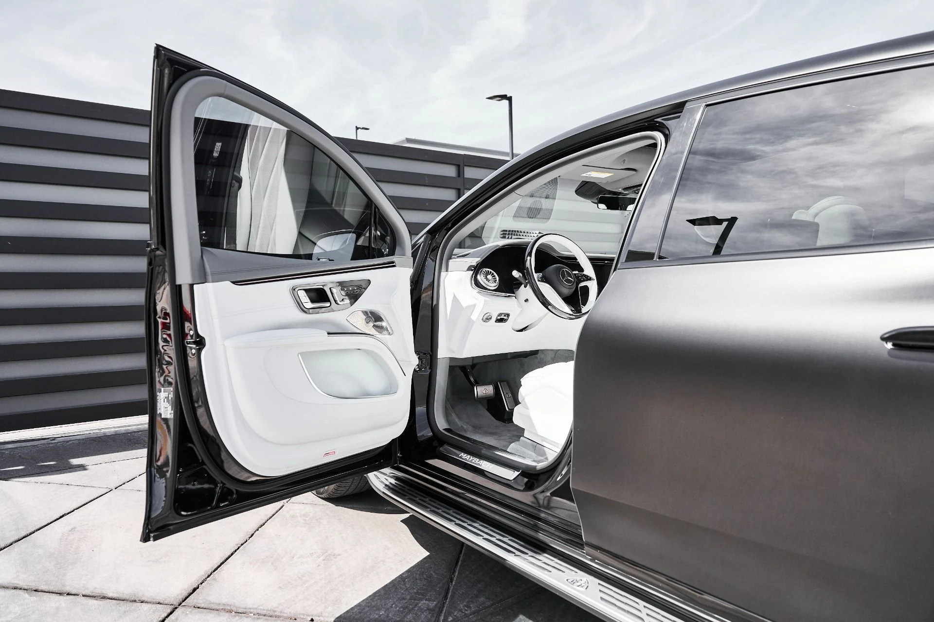 mph032_3617217820_Used_2024_Mercedes_Benz_EQS_Maybach_EQS_680_1774575183_84db03567c