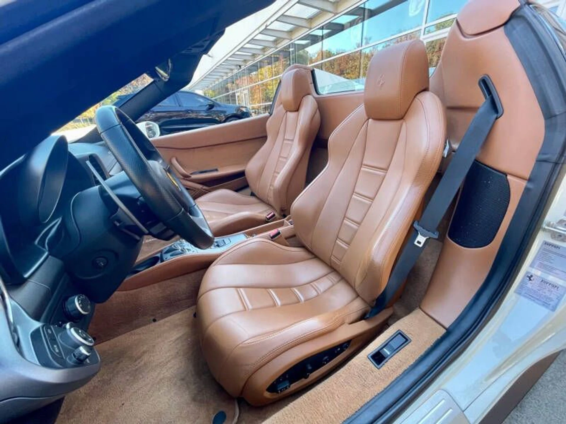 mph032_3619888042_2013_ferrari_458_spider_base_2dr_convertible_3775c79e81