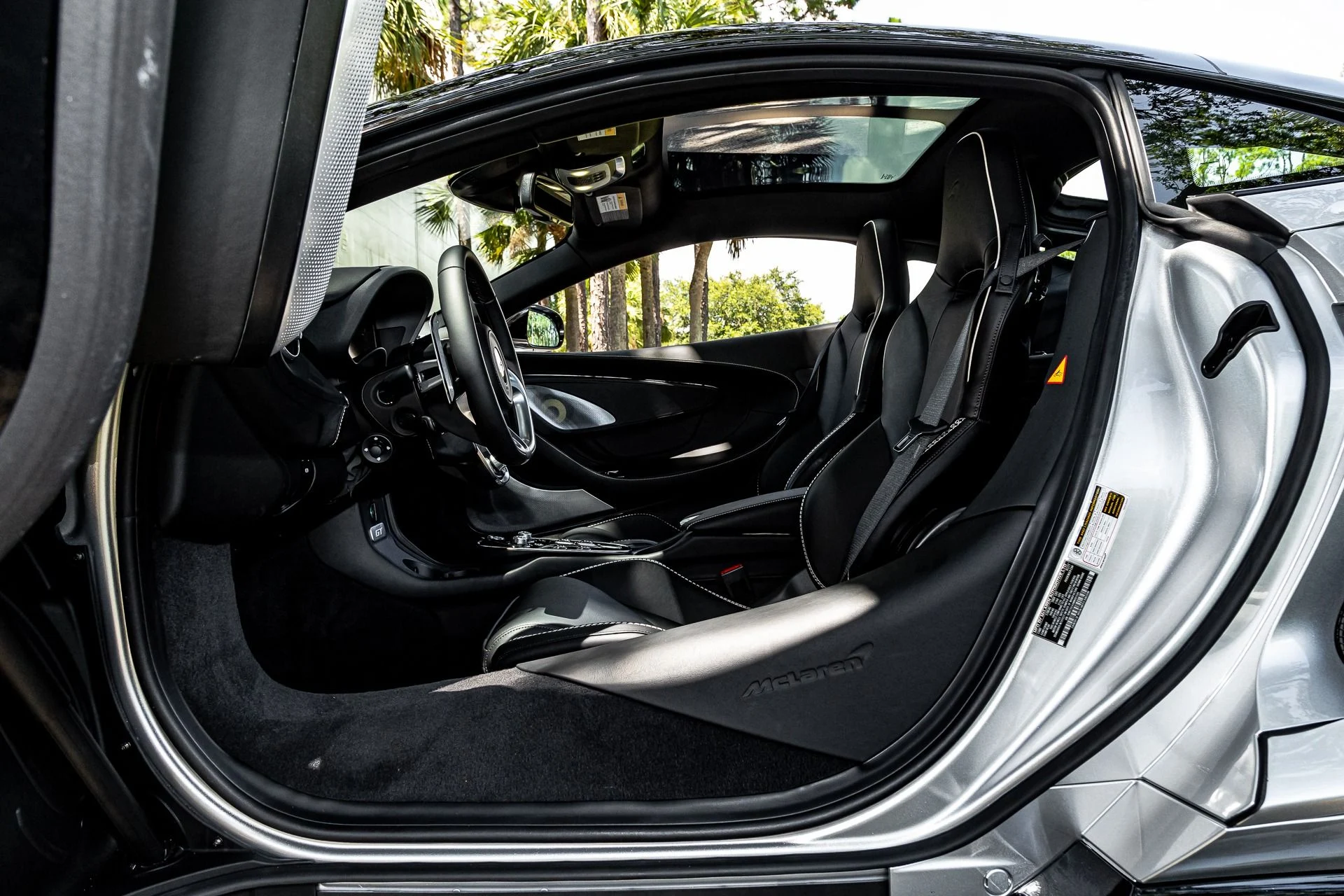 mph032_3620403270_137_p33_l_329f04b236