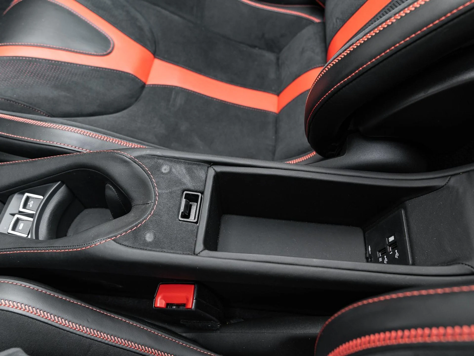 mph032_3635543573_Used_2020_Mc_Laren_720_S_1766077580_6537b42e00