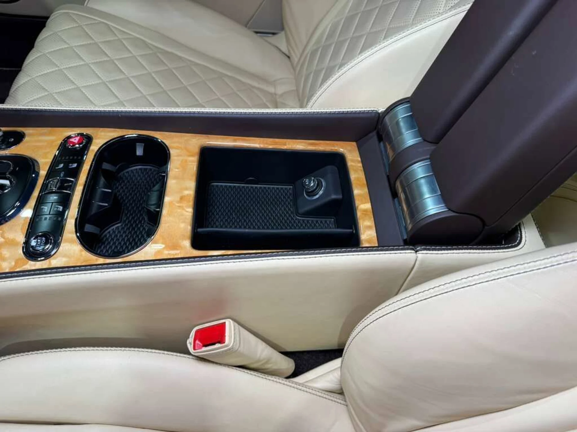 mph032_3638883641_dd6fc6a6f41d859937a54daac9223ae8_3135f30e4d