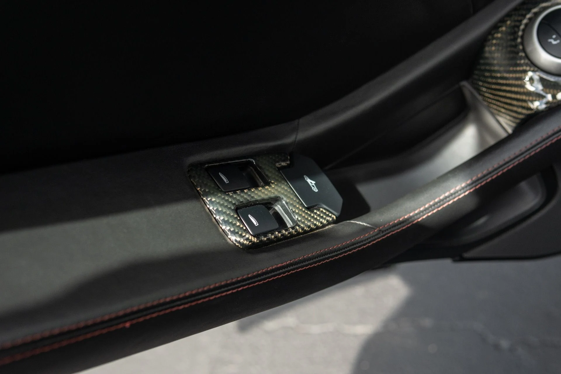 mph032_3639655273_Used_2013_Mc_Laren_MP_4_12_C_Spider_1769458558_49bafb8622