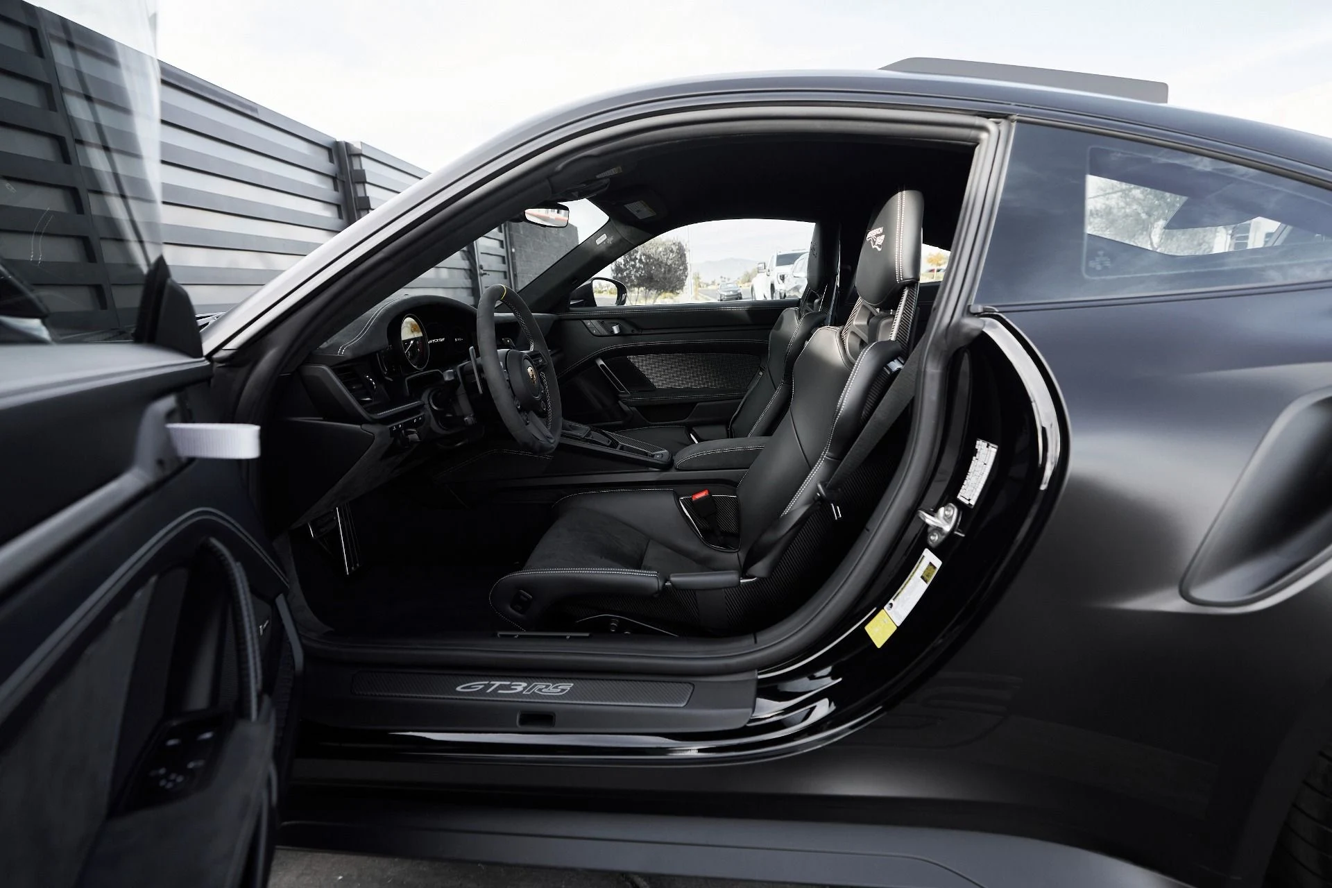 mph032_3649309597_Used_2025_Porsche_911_GT_3_RS_1762914466_79952b5c4a