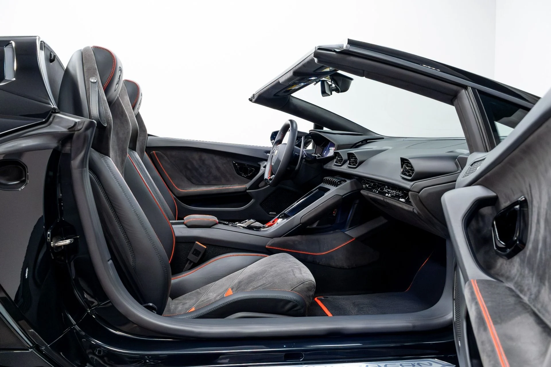 mph032_3650516095_Used_2020_Lamborghini_Huracan_EVO_1774302788_7dcf41f3da