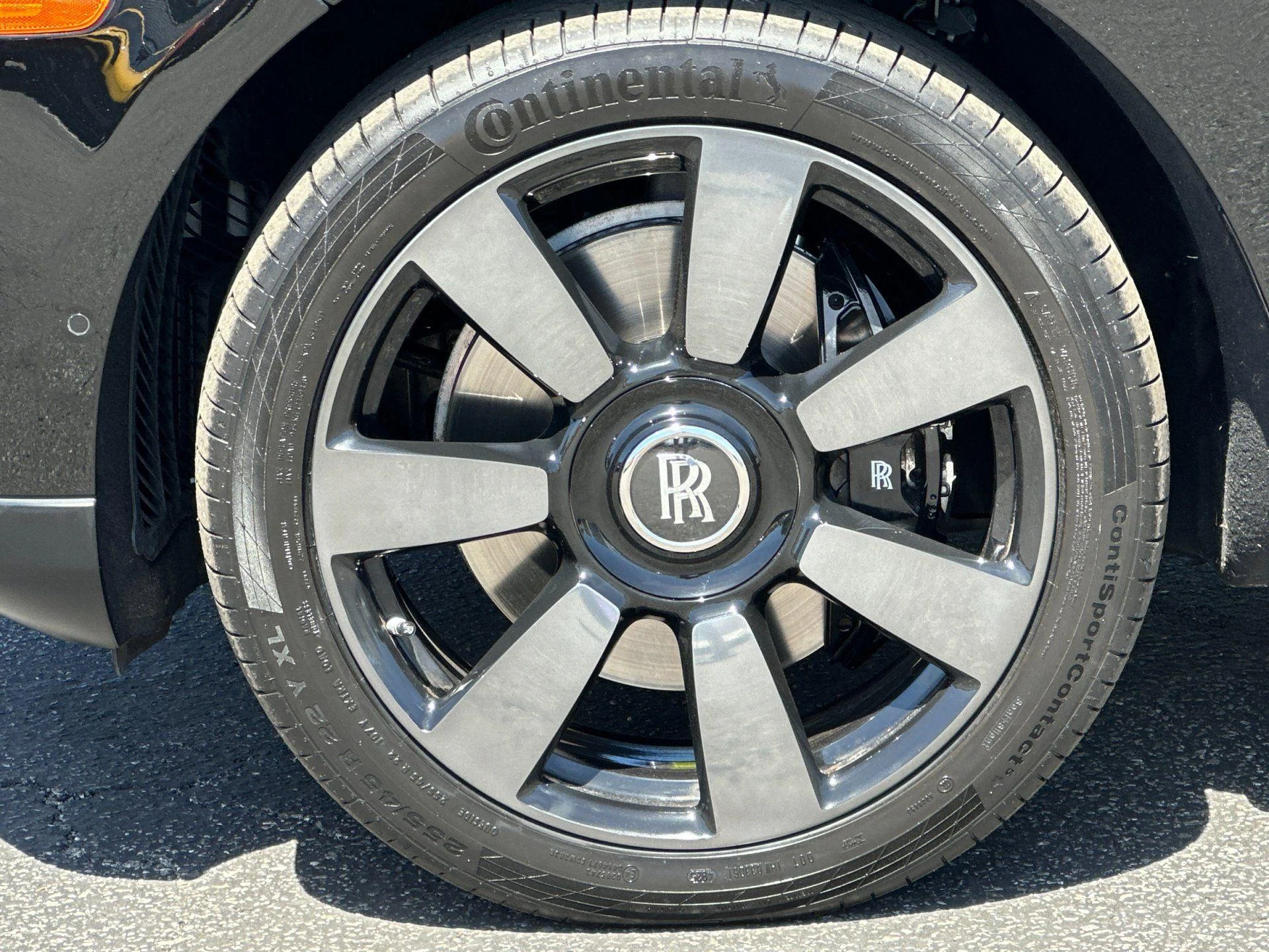 mph032_3653356923_Used_2023_Rolls_Royce_Cullinan_1777018525_3ed943d69b