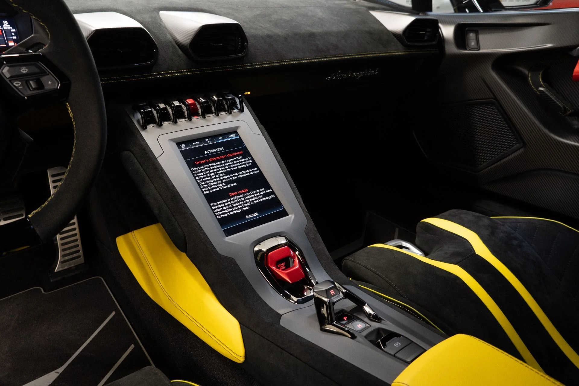 mph032_3660160428_Used_2022_Lamborghini_Huracan_STO_1733941664_7613d6bd7b