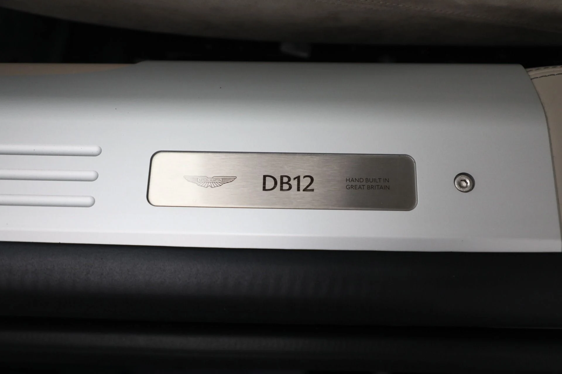 mph032_366085186_New_2025_Aston_Martin_DB_12_Volante_9d9c248fc5