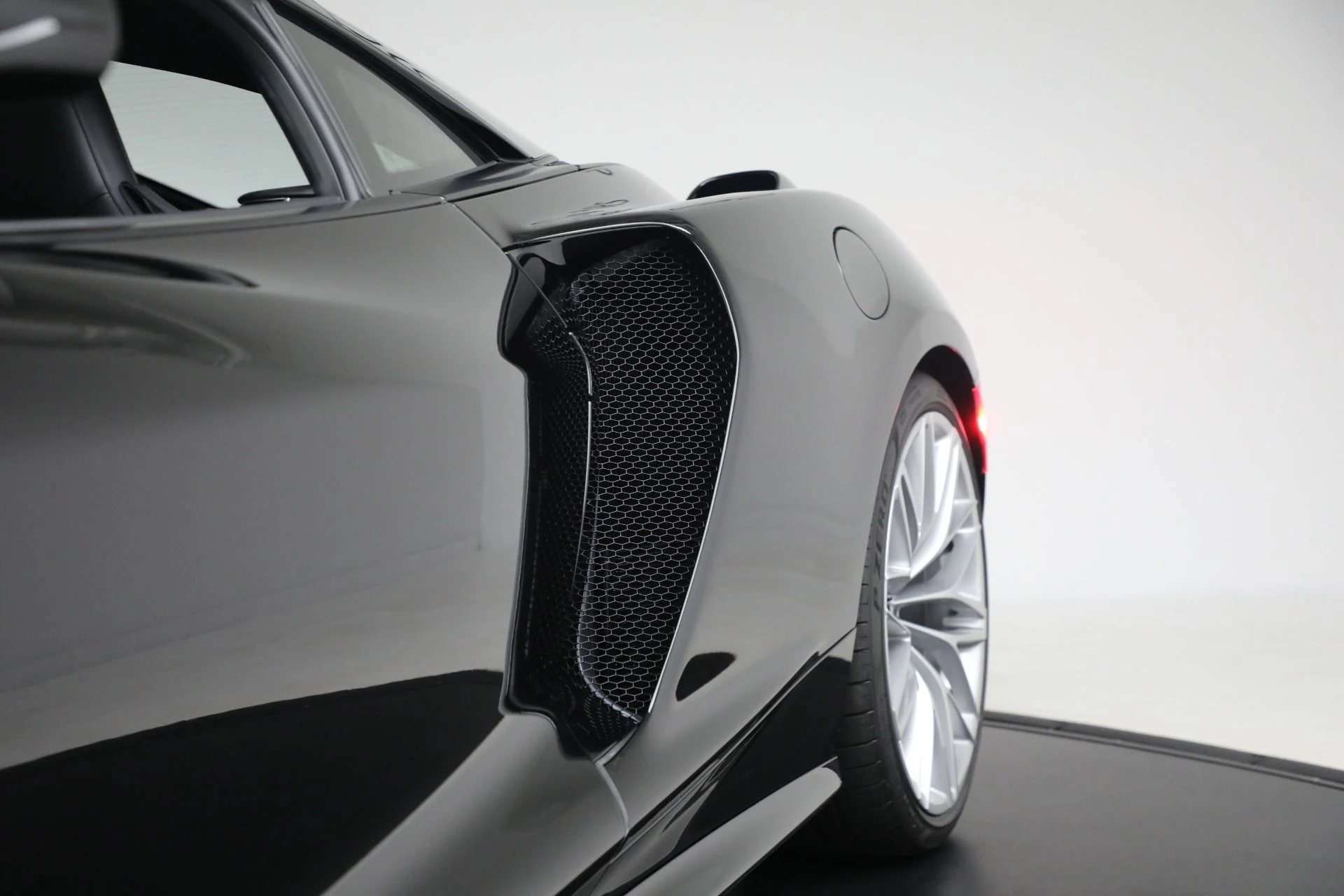 mph032_366463139_New_2025_Mc_Laren_GTS_Tech_Lux_463cbbf7e3