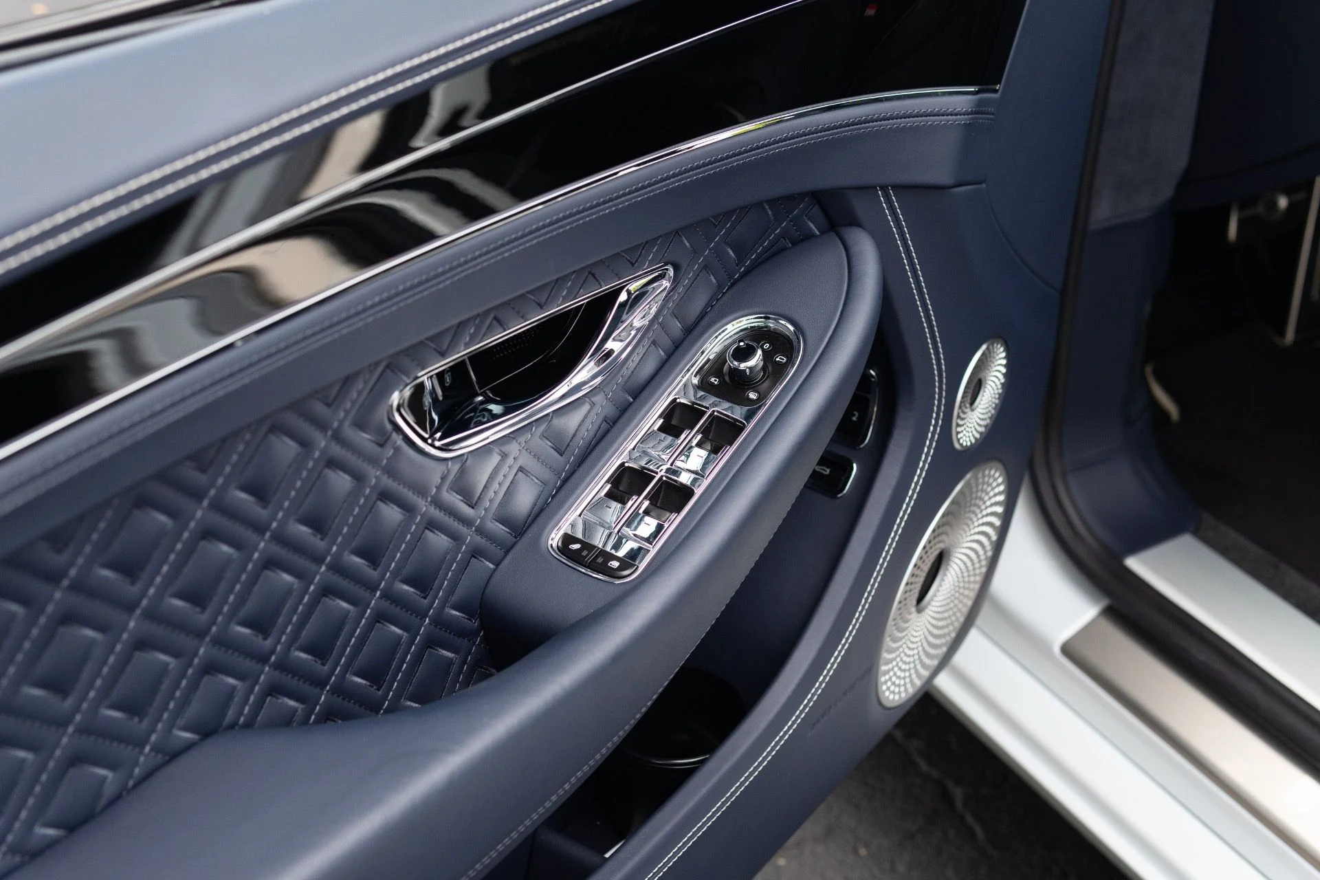 mph032_3669196319_Used_2021_Bentley_Continental_GT_V8_1772816156_72f26b7847