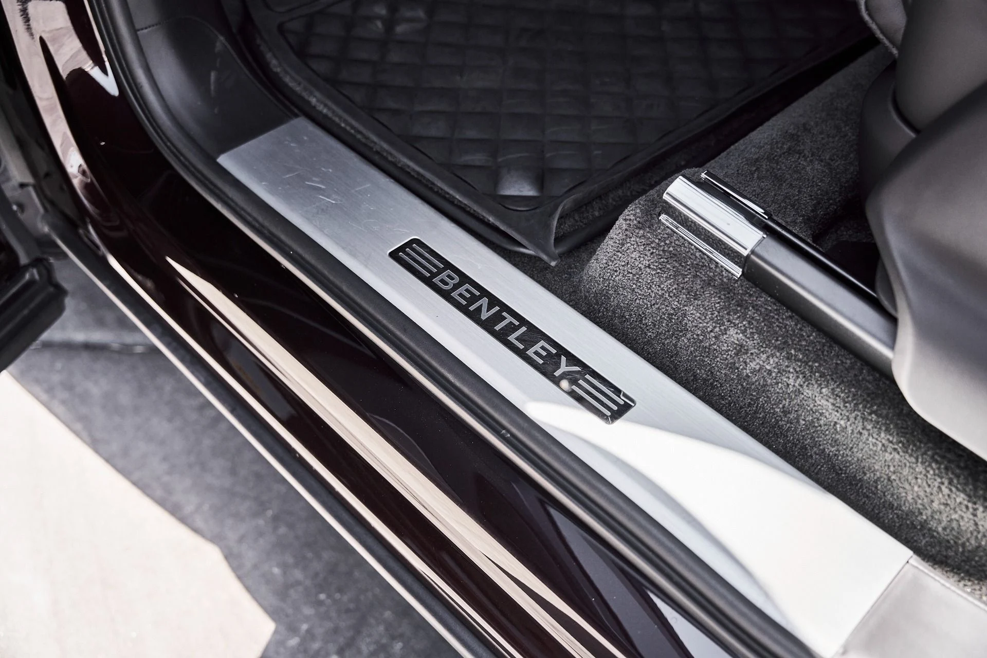 mph032_3672415319_Used_2022_Bentley_Bentayga_S_1781229444_87dc2841a2