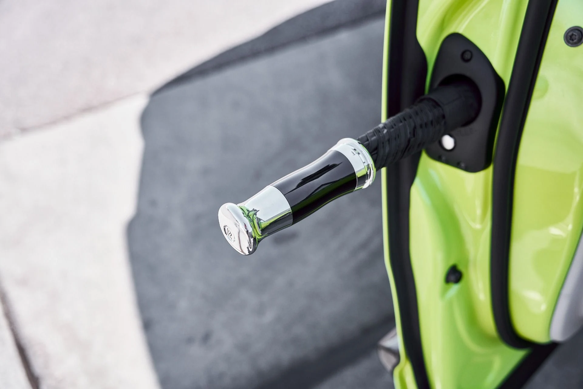 mph032_3675580778_Used_2024_Rolls_Royce_Cullinan_Base_1773162598_53db97ebee