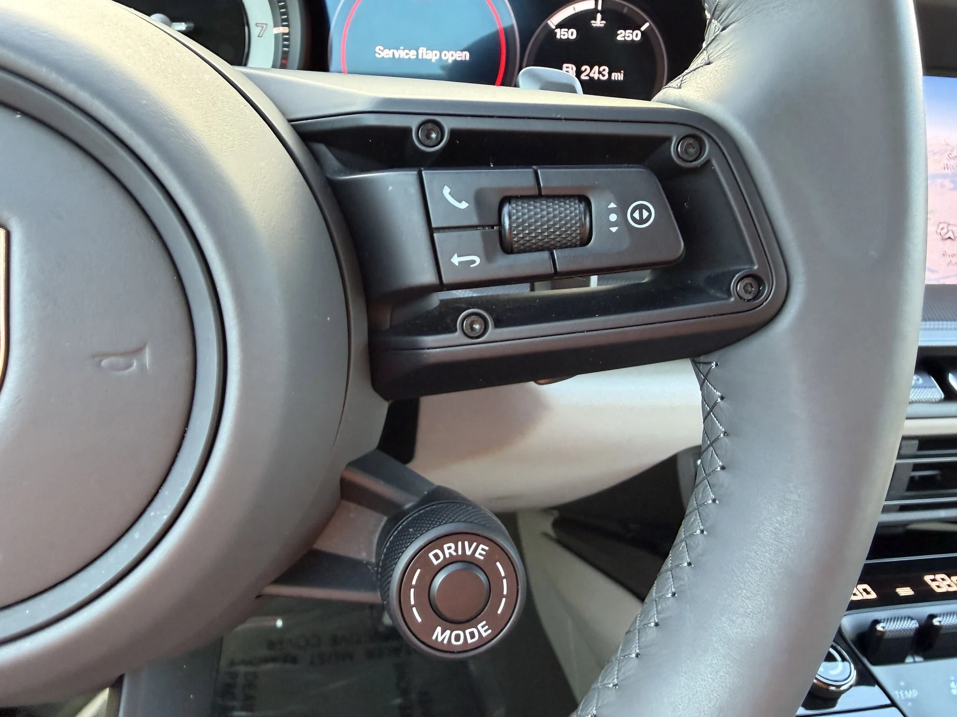 mph032_3677450061_8dbde8616ce1af59d723194394fd2240x_41c2360376