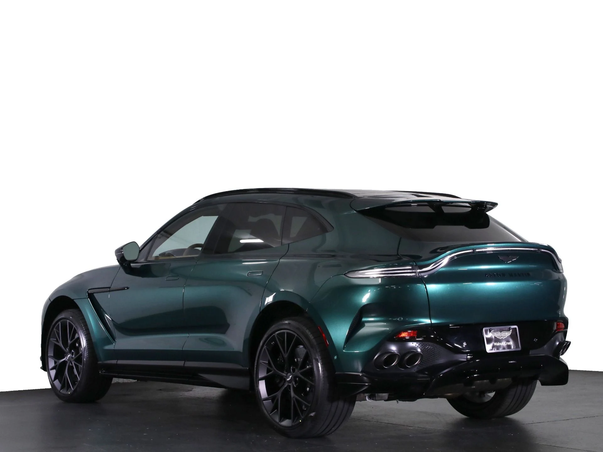 mph032_3681444563_New_2025_Aston_Martin_DBX_707_1758482676_65387e0cd5