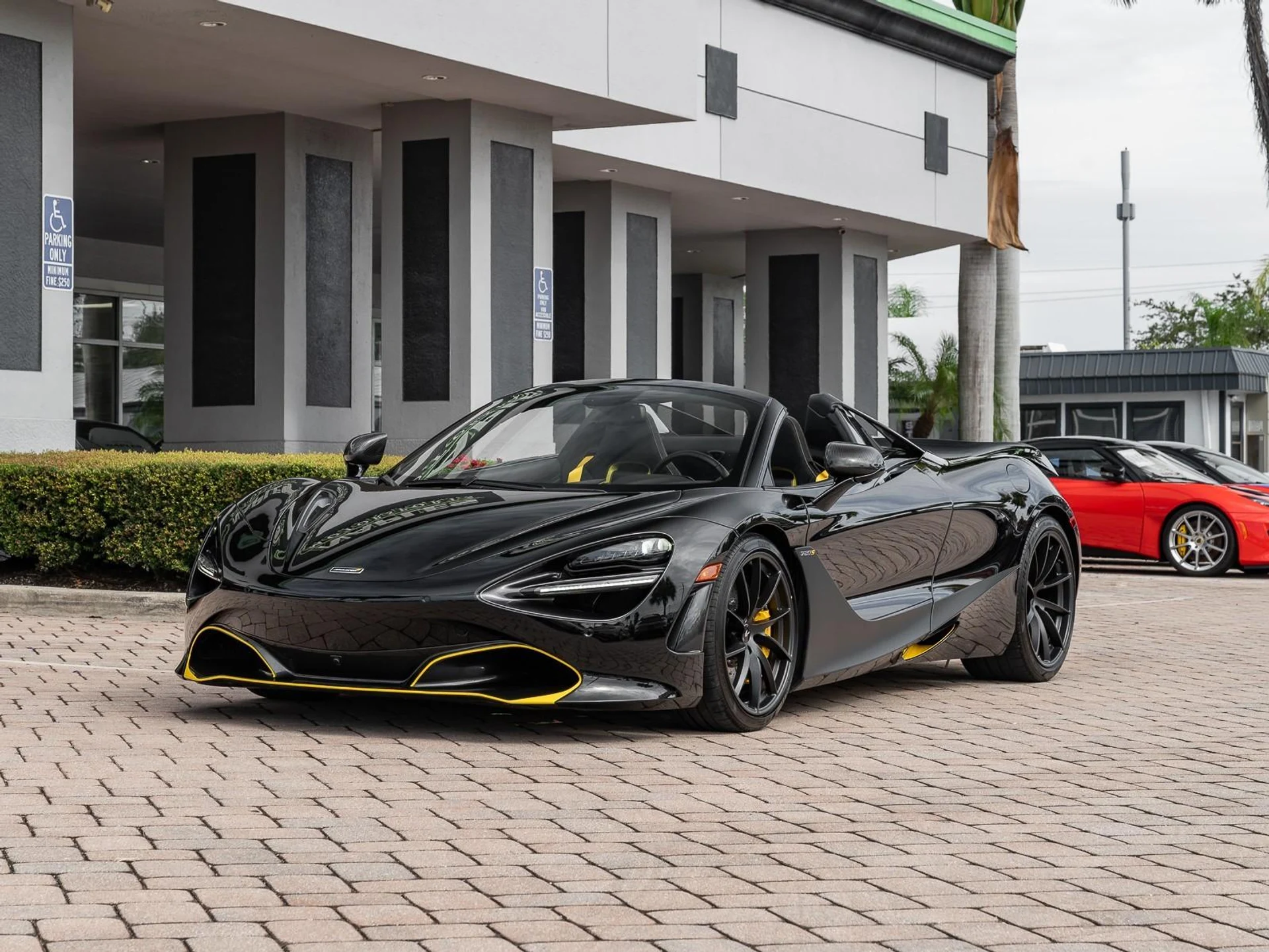 mph032_3683741616_Used_2022_Mc_Laren_720_S_1759766839_32d4876572