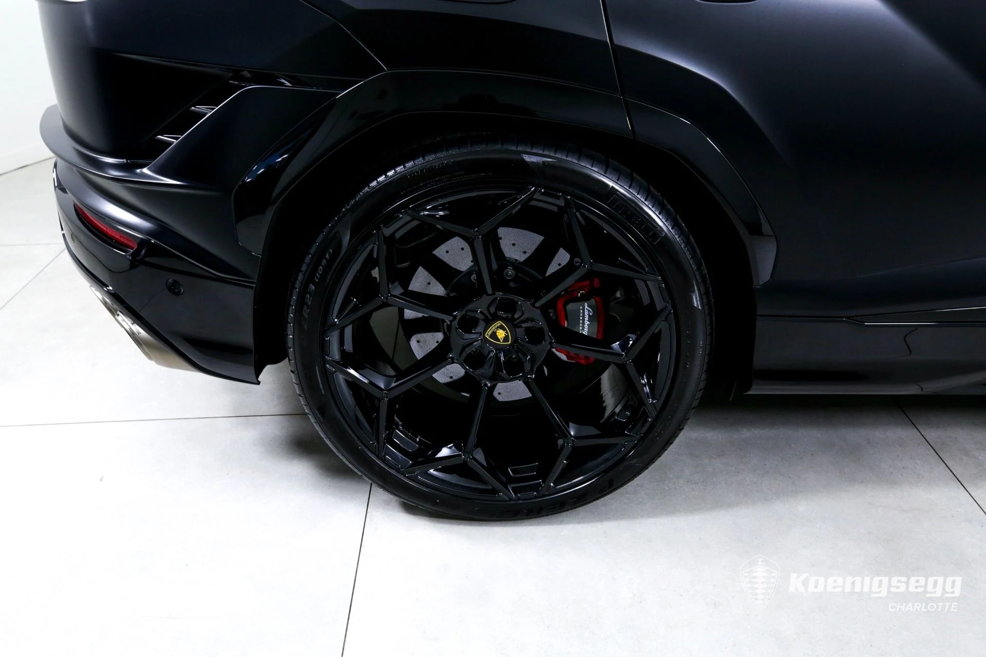 mph032_368444444_Used_2023_Lamborghini_Urus_Performante_1746560193_fb29ee37a5