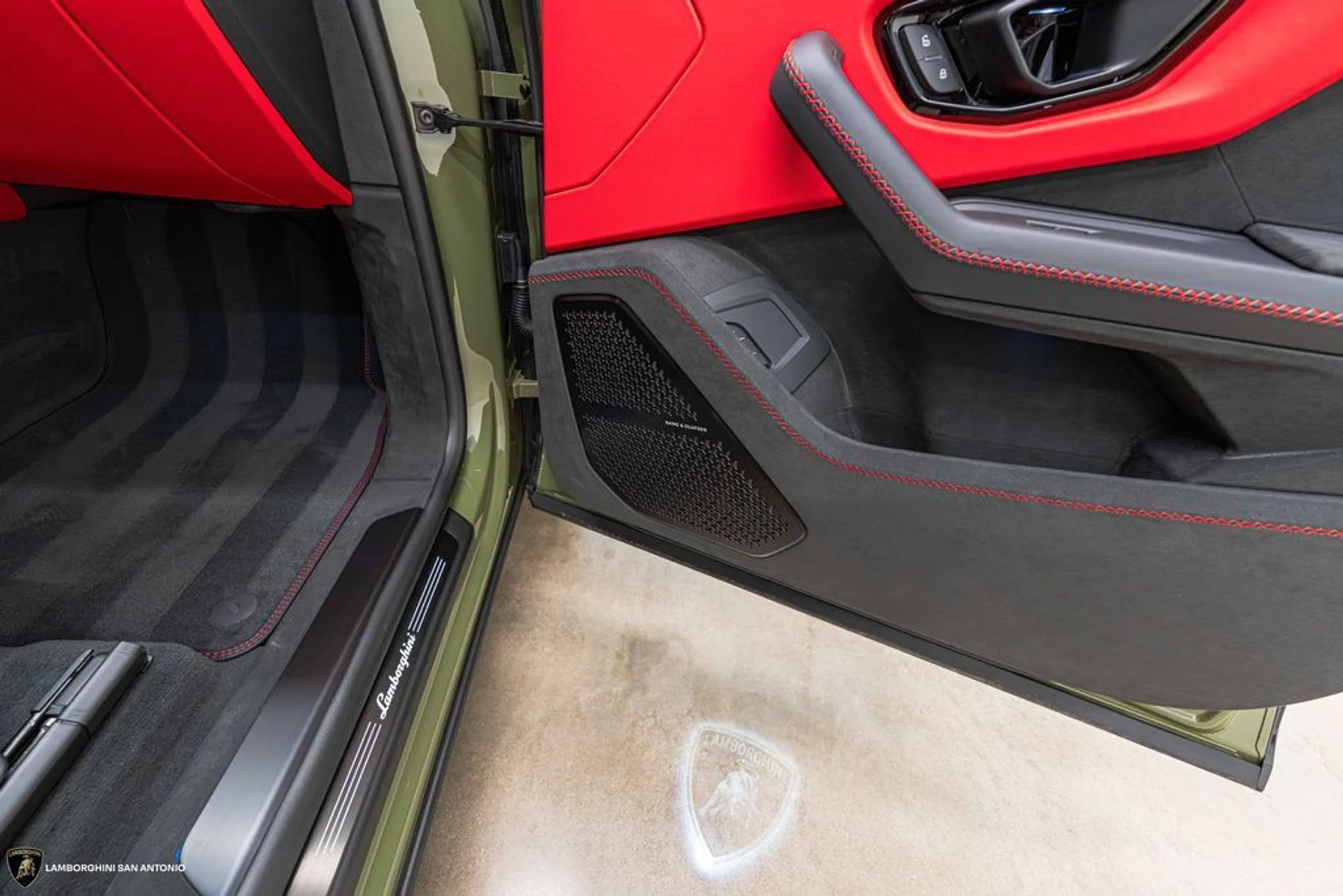 mph032_3686472663_1d67c23759c390e9e3507b3ee368a713x_e04a087b5b