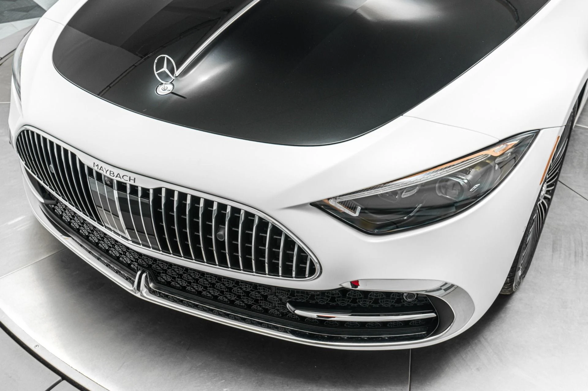 mph032_3703050663_Used_2026_Mercedes_Benz_Maybach_SL_680_Factory_Matte_Paint_Extremely_Low_Miles_1771434800_9edd42344f