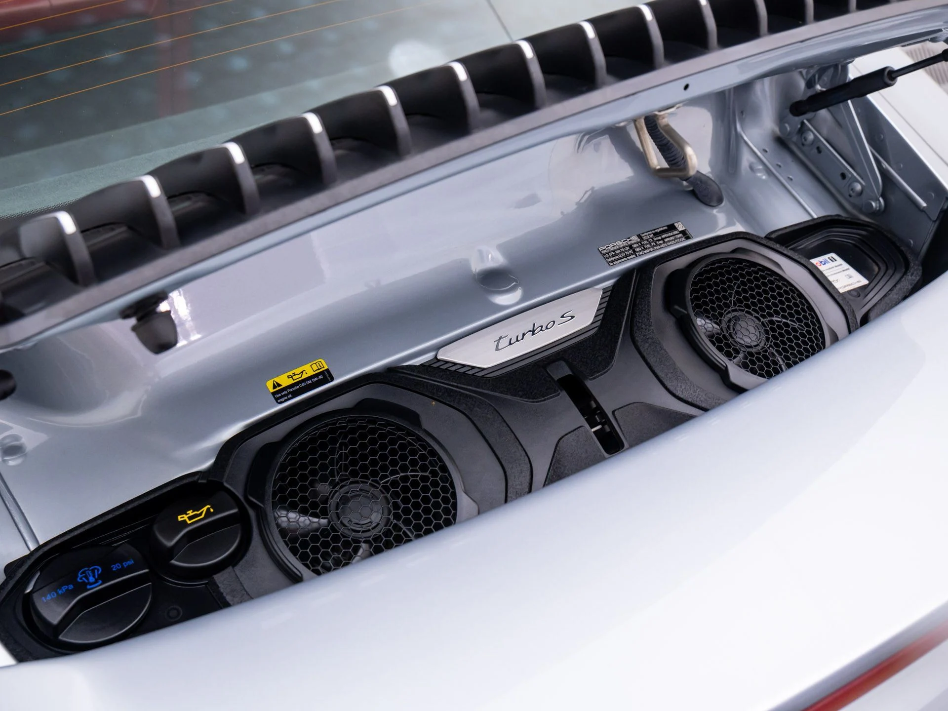 mph032_3716622433_c1408a28a04bdb6f4c725330739c7e18x_e99a0d2369