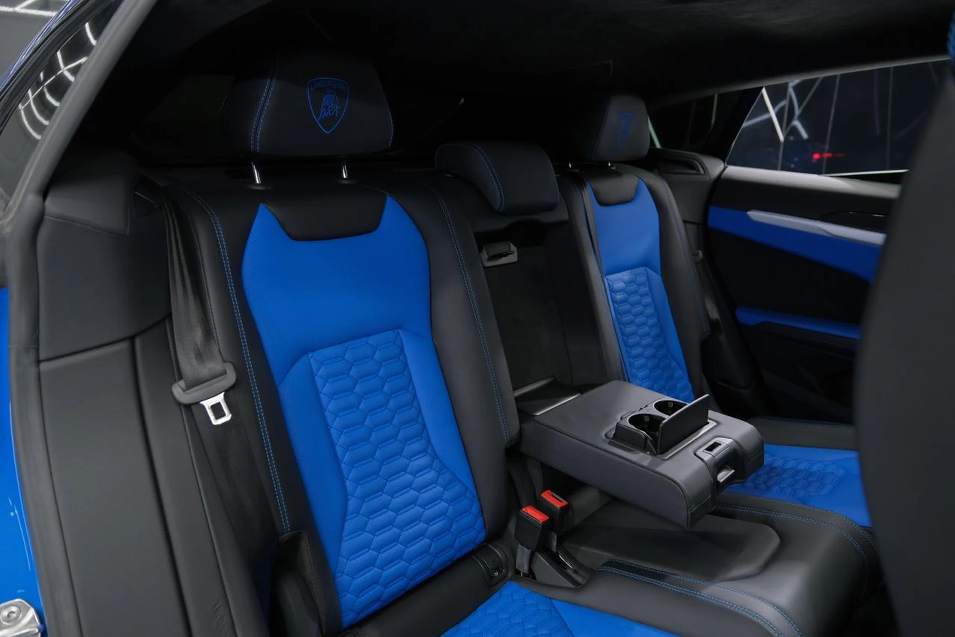 mph032_3718364368_cb0653287bd7bf454422652961b9733a_cd17b04431