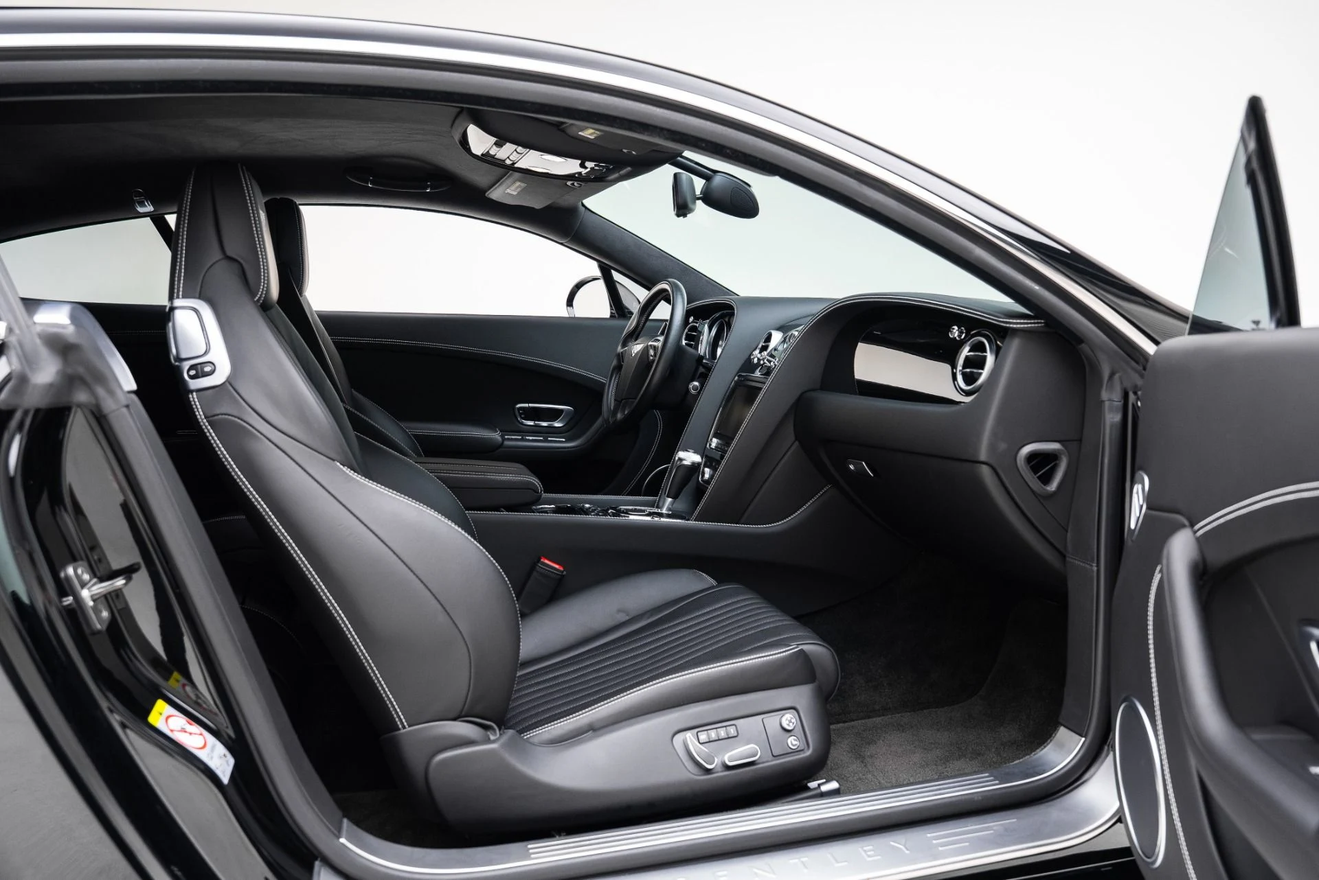 mph032_3721629070_Used_2017_Bentley_Continental_GT_V8_1768413685_6f135c25fc