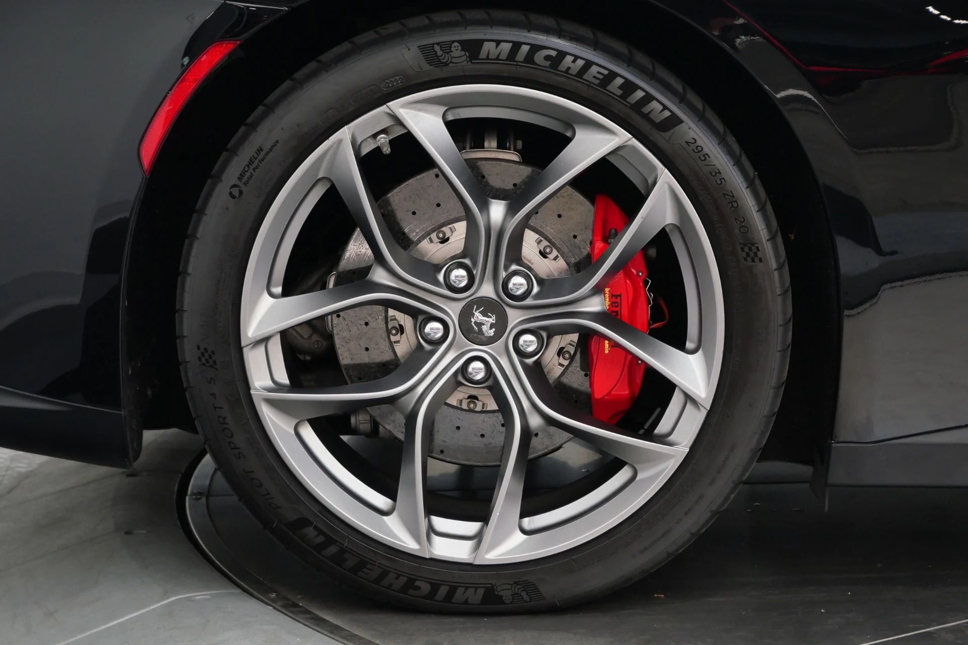 mph032_3743988768_Used_2019_Ferrari_GTC_4_Lusso_T_Leather_and_Alcantara_Interior_Heated_and_Ventilated_Seats_1786464886_7625708745