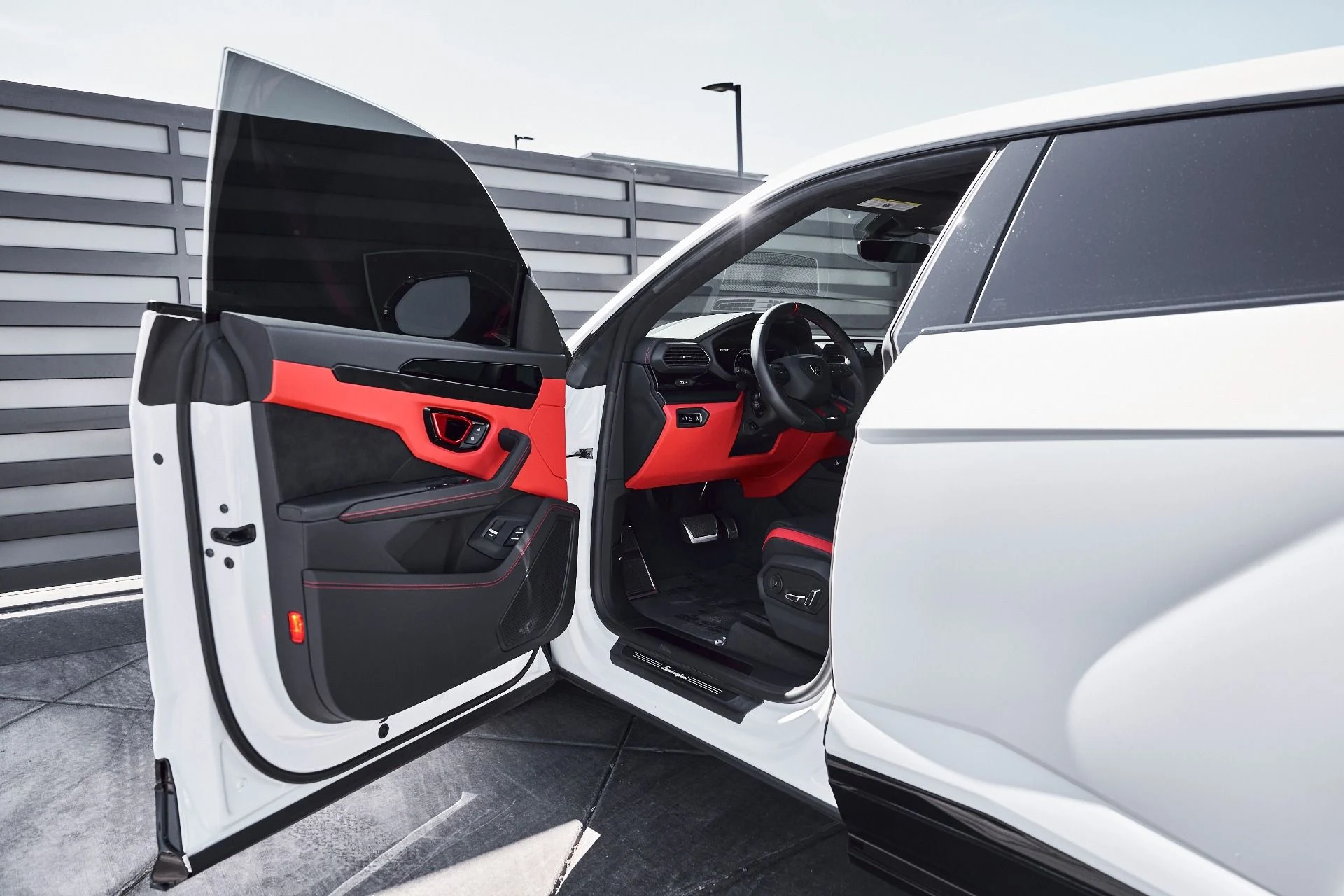 mph032_3748867279_Used_2023_Lamborghini_Urus_S_1780535978_b8933979e9