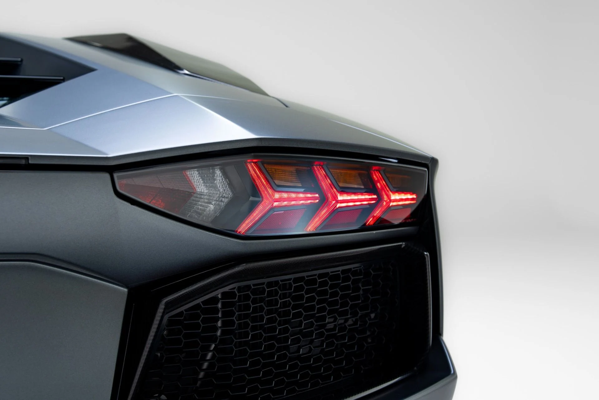 mph032_3751351741_Used_2015_Lamborghini_Aventador_LP_700_4_1778261786_53bc45f051